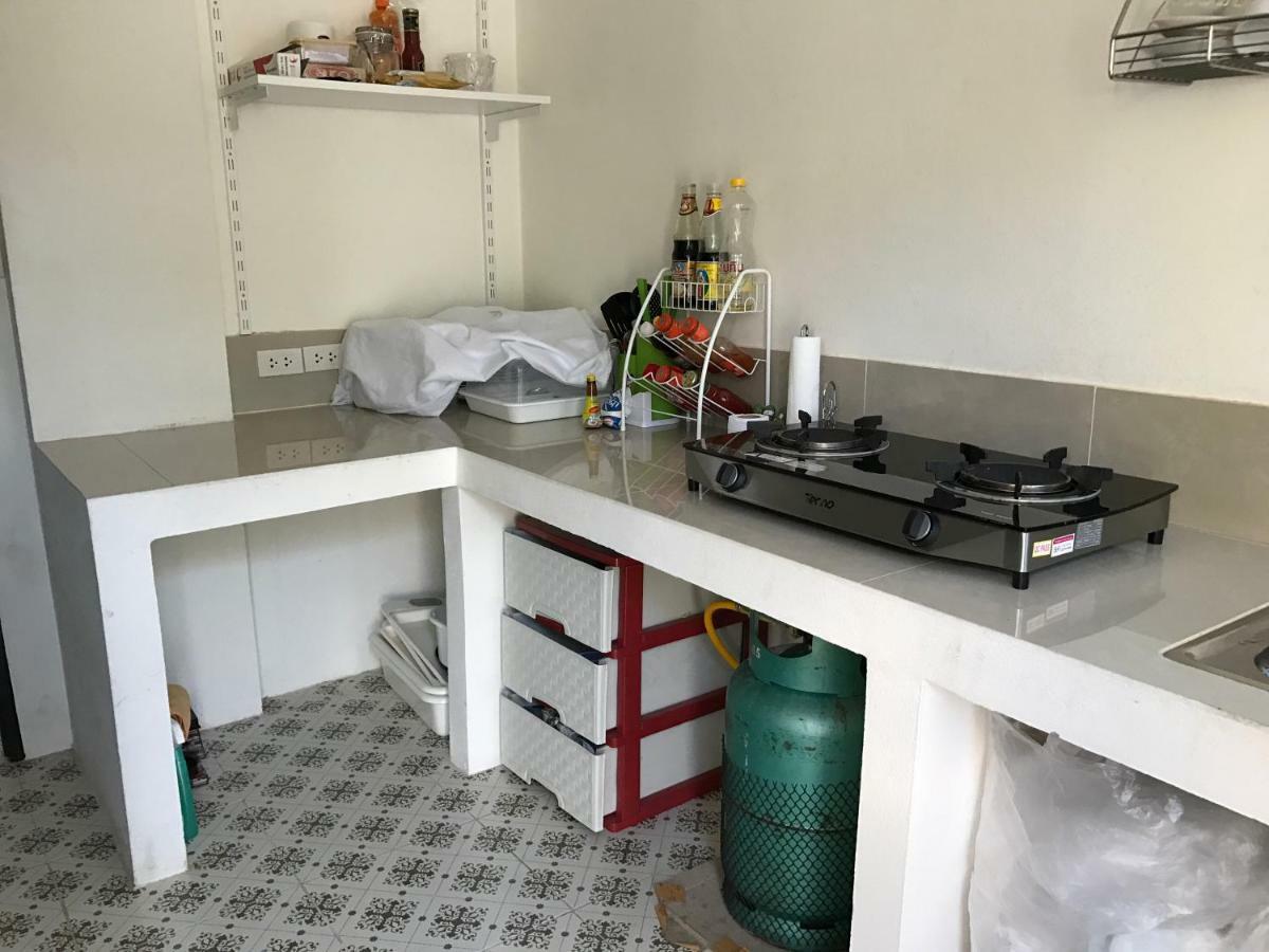 Baan Ploy In (Adults Only) Hostel เชียงใหม่ ภายนอก รูปภาพ