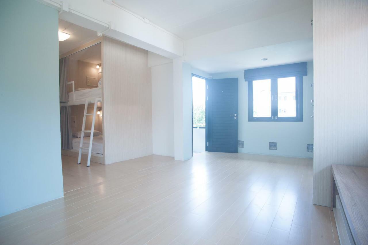 Baan Ploy In (Adults Only) Hostel เชียงใหม่ ภายนอก รูปภาพ