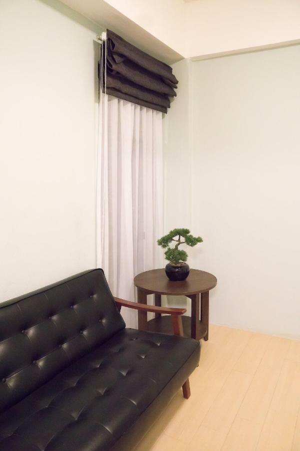 Baan Ploy In (Adults Only) Hostel เชียงใหม่ ภายนอก รูปภาพ