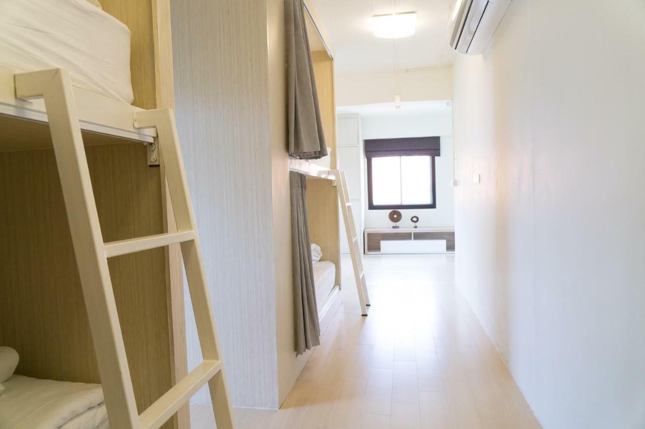 Baan Ploy In (Adults Only) Hostel เชียงใหม่ ภายนอก รูปภาพ
