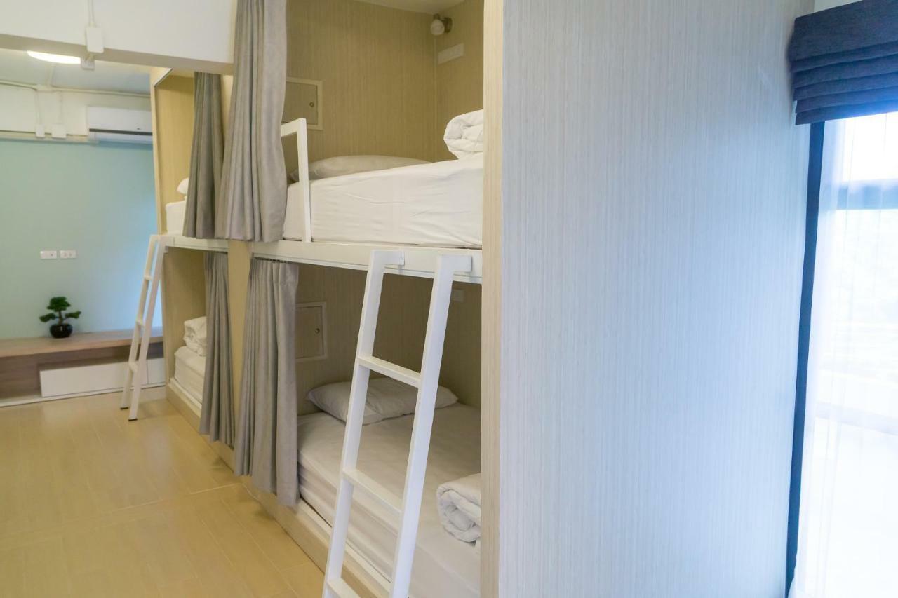 Baan Ploy In (Adults Only) Hostel เชียงใหม่ ภายนอก รูปภาพ